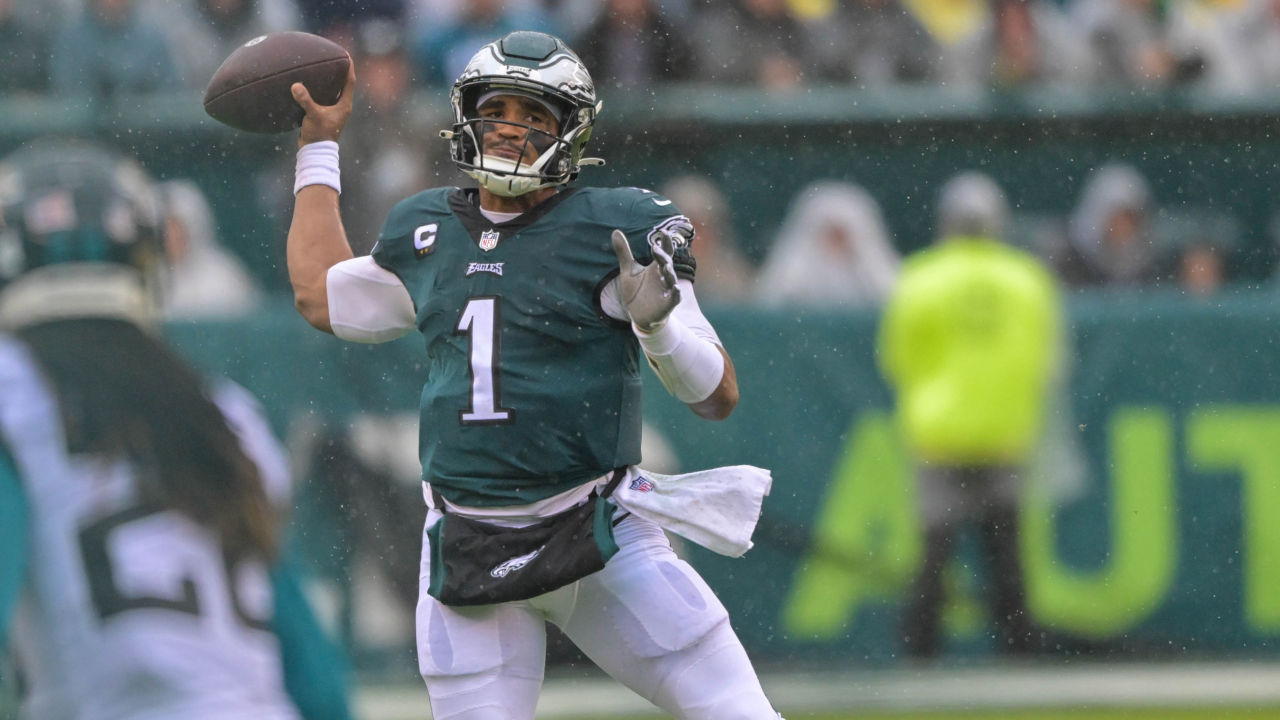 Philadelphia Eagles mascot Swoop, dressed as Batman, looks on during the  NFL football game against the Jacksonville Jaguar, Sunday, Oct. 2, 2022, in  Philadelphia. (AP Photo/Chris Szagola Stock Photo - Alamy