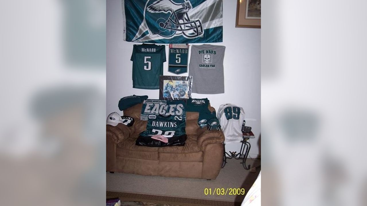 Eagles fan prepping his ultimate fan cave for Super Bowl