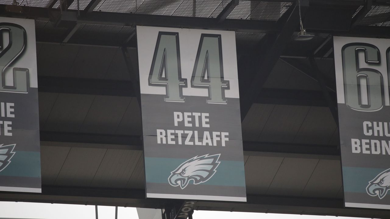 Eagles mourn the passing of Hall of Famer Pete Retzlaff