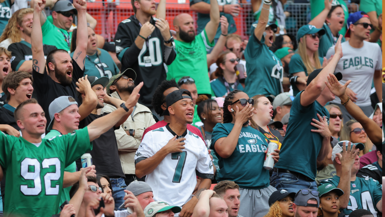 Eagles fans take over Washington's stadium, with many turning