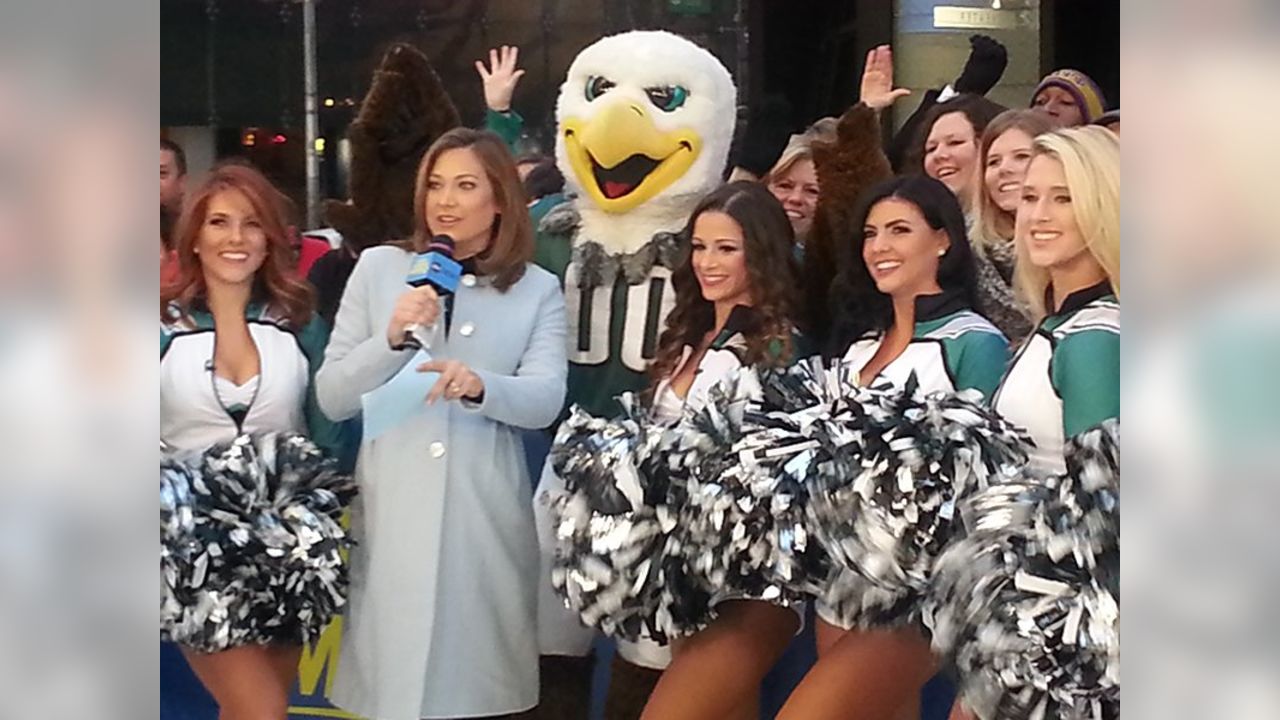 Eagles Cheerleaders on Gameday: New York Giants