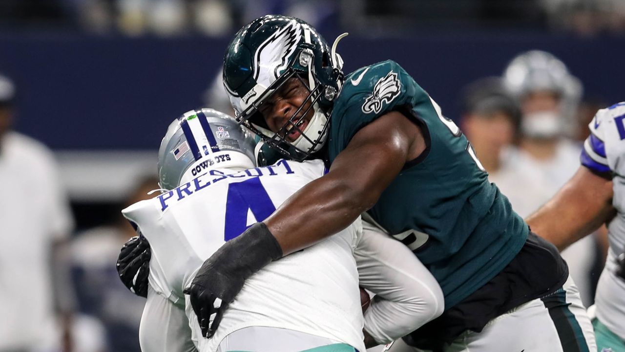 Recap: Cowboys Dominate Eagles, Win 37-10