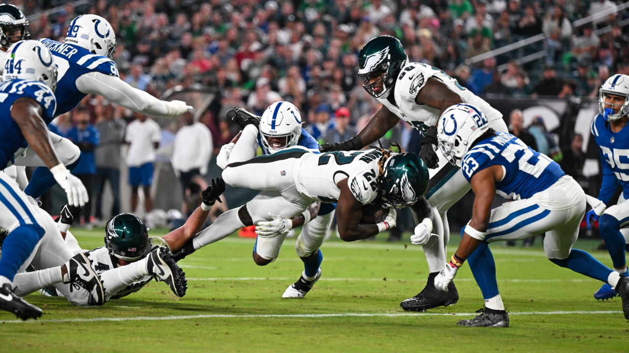 Colts vs. Eagles, Arrival Gallery