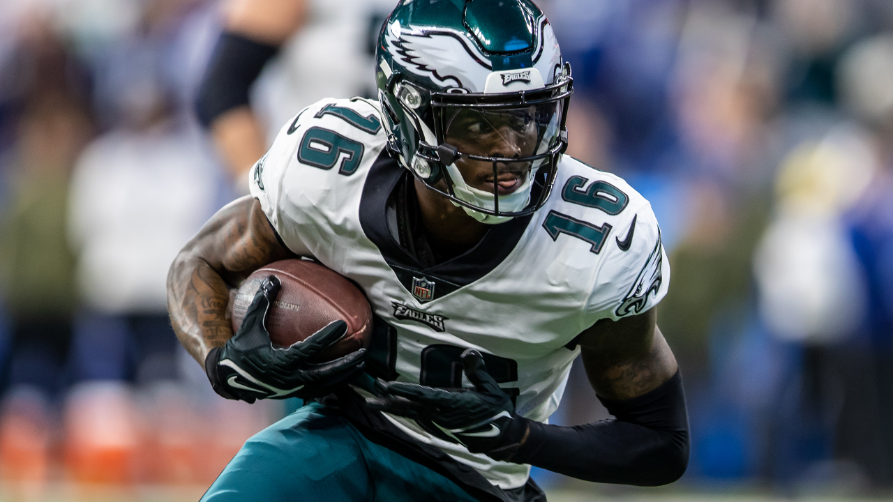 Philadelphia Eagles Training Camp News LIVE: DeVonta Smith Extension? Eagles  Looking For A LB? 