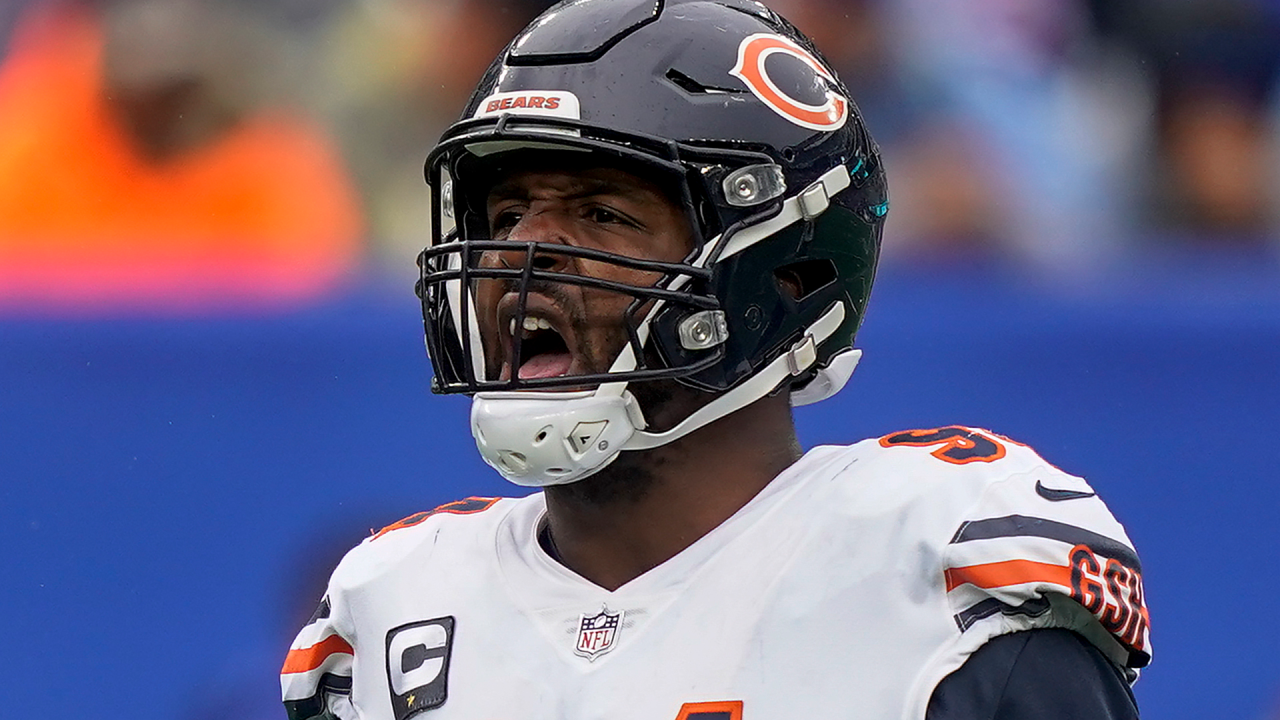 Chicago Bears' Robert Quinn traded to Philadelphia Eagles in exchange for a  mid-round draft pick