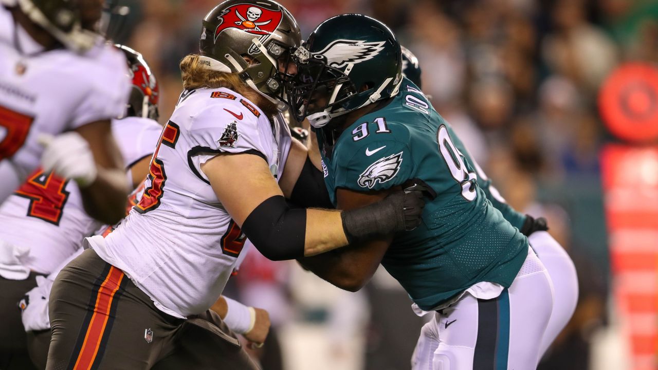 Tampa Bay Buccaneers hold off Philadelphia Eagles late charge to win 28-22  on Thursday Night Football 