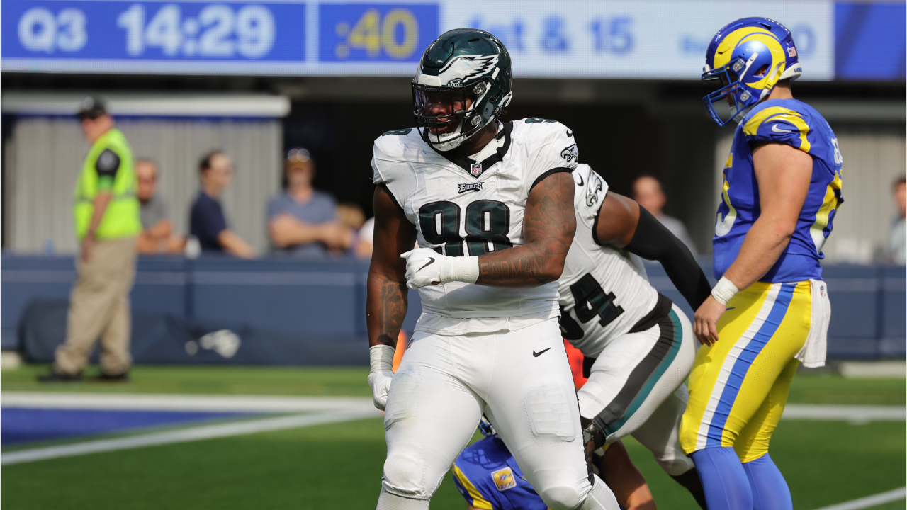 Eagles rookie Jalen Carter feasted on the Buccaneers in front of