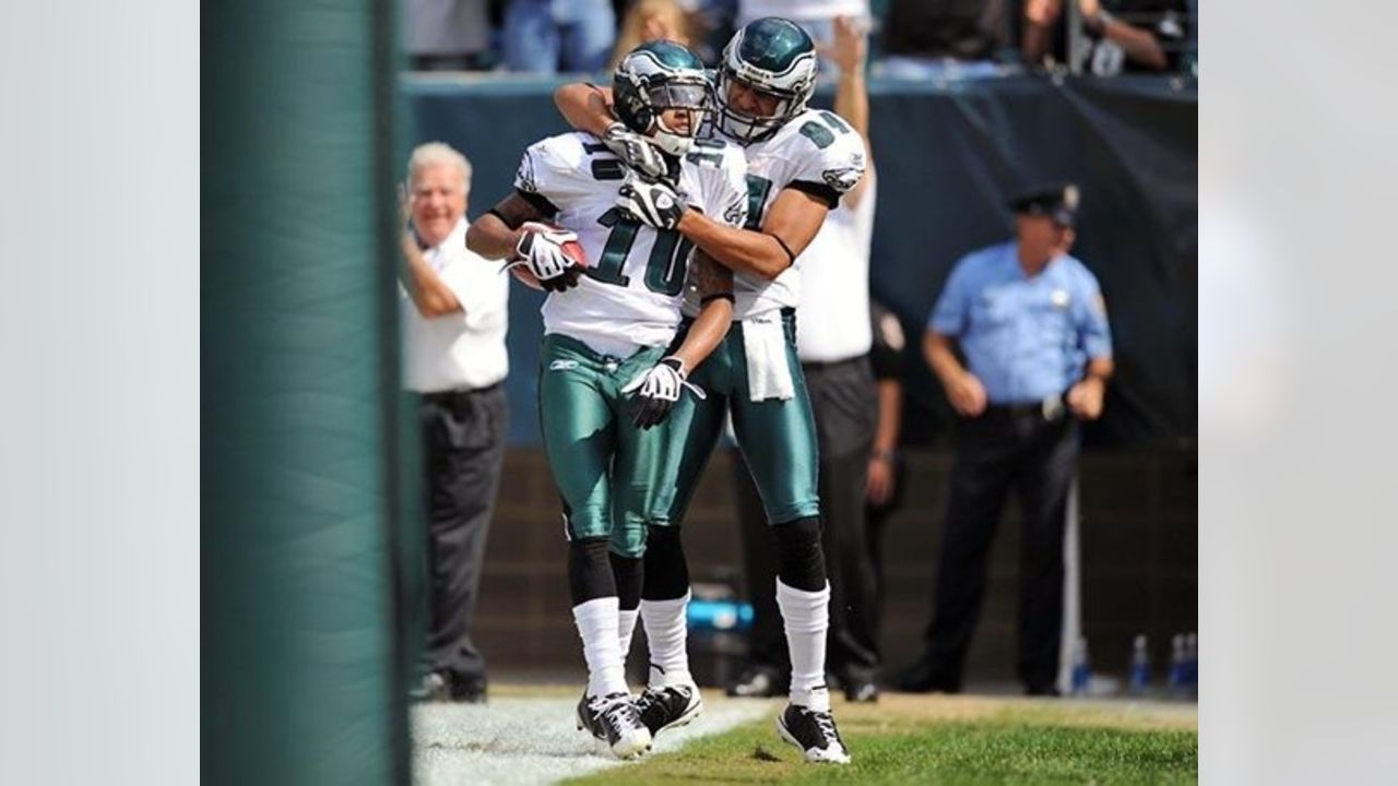 Philadelphia Eagles Kevin Curtis celebrates his touchdown on a 61-yard pass  in the first half of the football game with the Detroit Lions Sunday, Sept.  23, 2007, in Philadelphia. The Eagles are