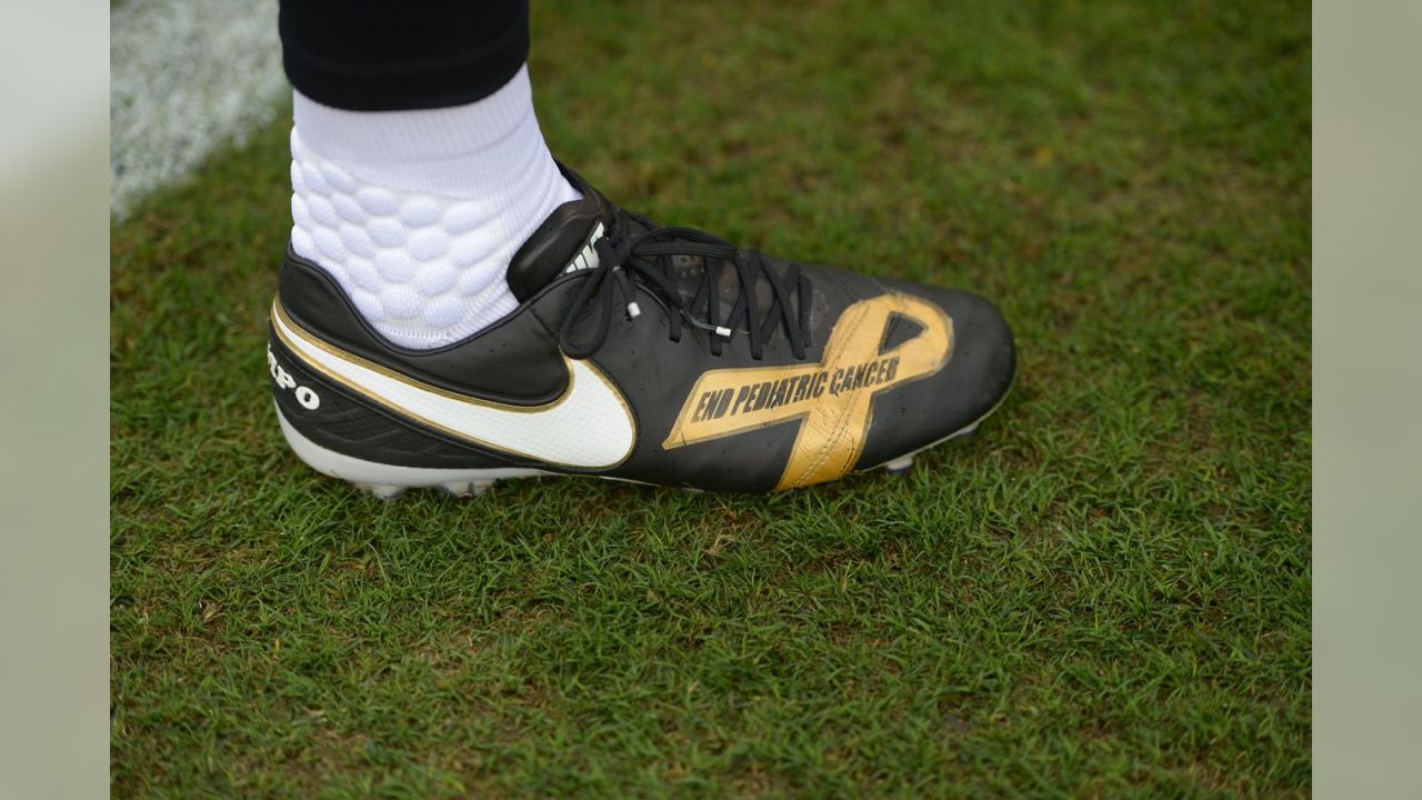 crucial catch cleats