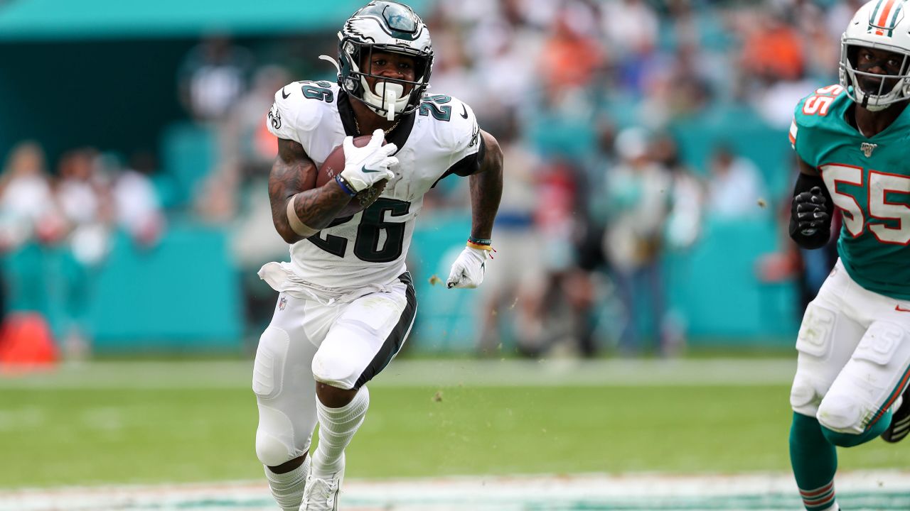 Photo gallery: Eagles at Dolphins, Sunday, December 1, 2019