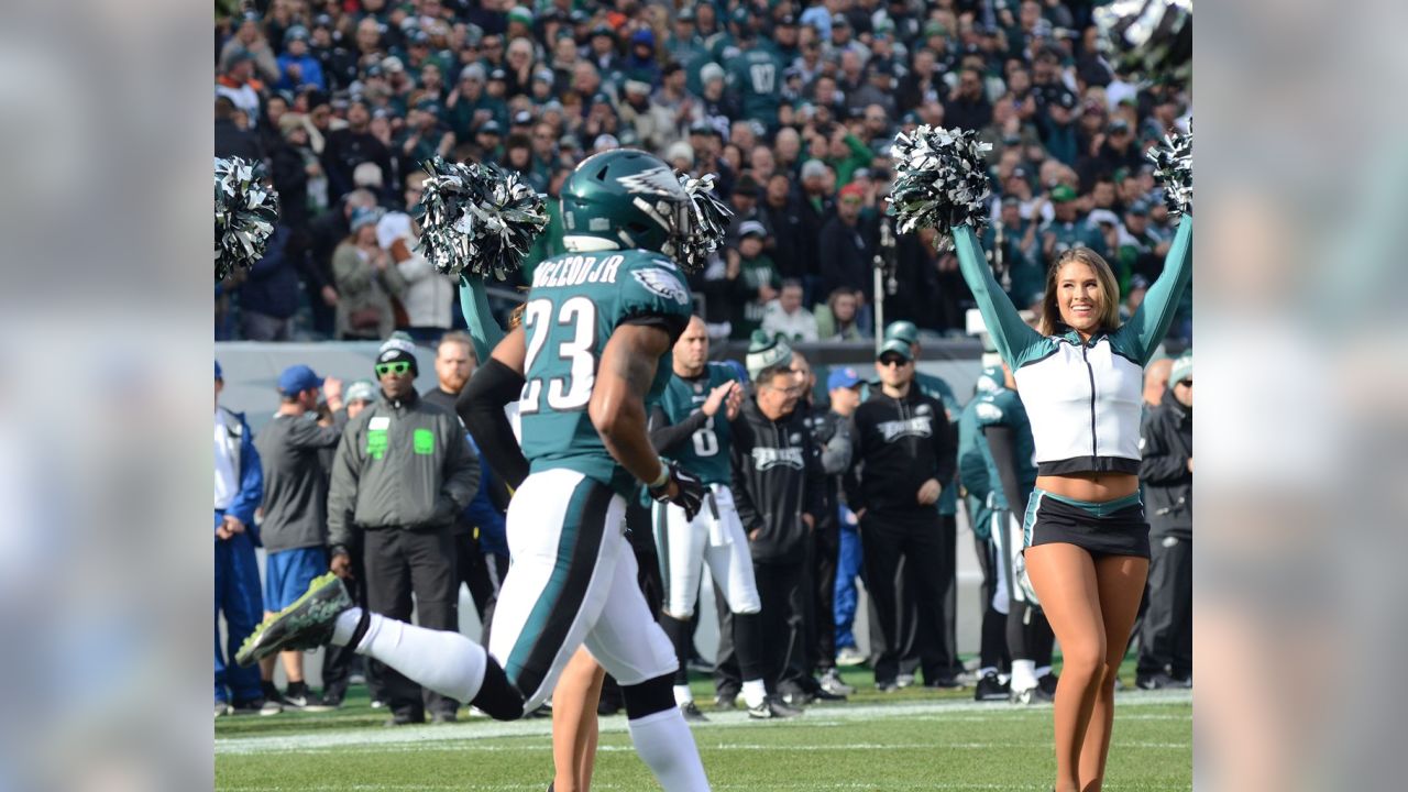 Eagles Cheerleaders on Gameday: Chicago Bears