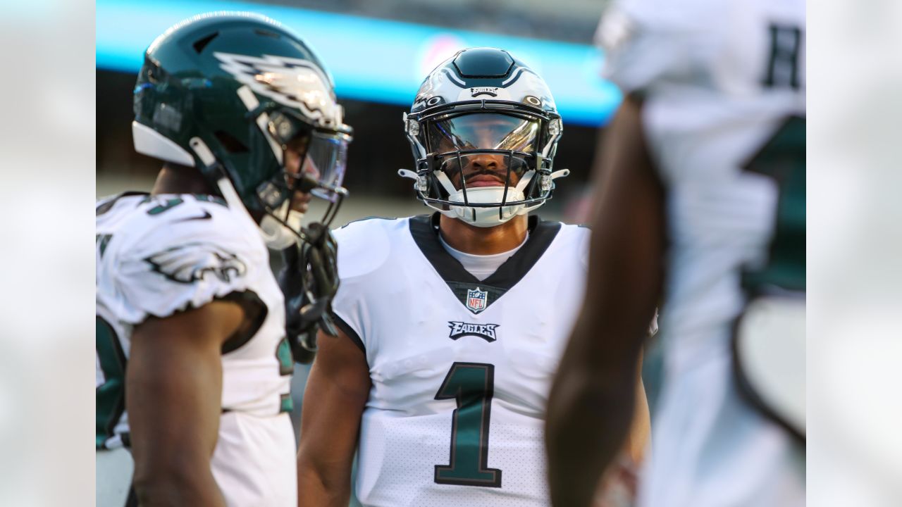 Philadelphia Eagles training camp observations: Jalen Hurts struggles to  connect with receivers, Avonte Maddox makes highlight-reel play