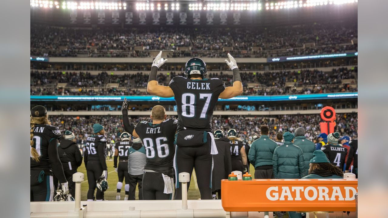 August 17, 2017: Philadelphia Eagles tight end Brent Celek (87) looks on  during the NFL game