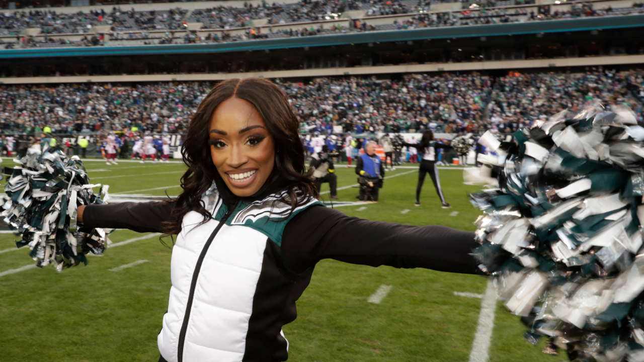 Eagles Cheerleaders on Gameday: New York Giants