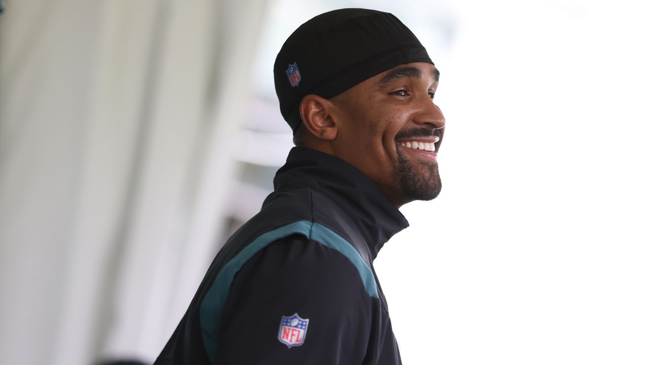 Philadelphia Eagles' Jack Stoll walks to the field during the NFL football  team's training camp, Thursday, Aug. 3, 2023, in Philadelphia. (AP  Photo/Matt Slocum Stock Photo - Alamy