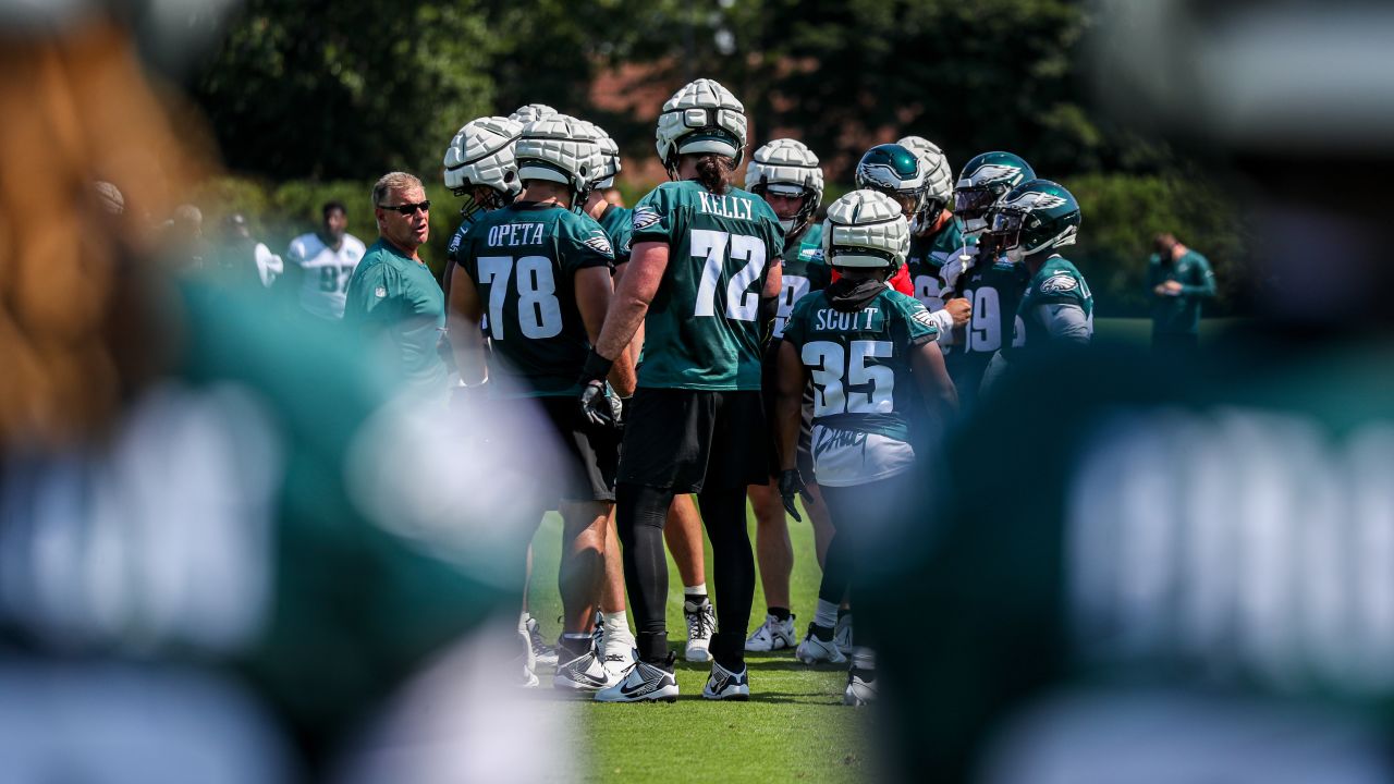 Philadelphia Eagles' Haason Reddick hosts youth camp in Camden