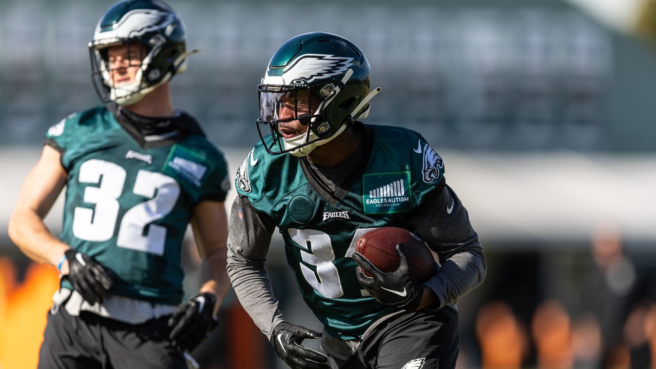 The Eagles Insider's Notebook: Get ready for a 'heavyweight battle