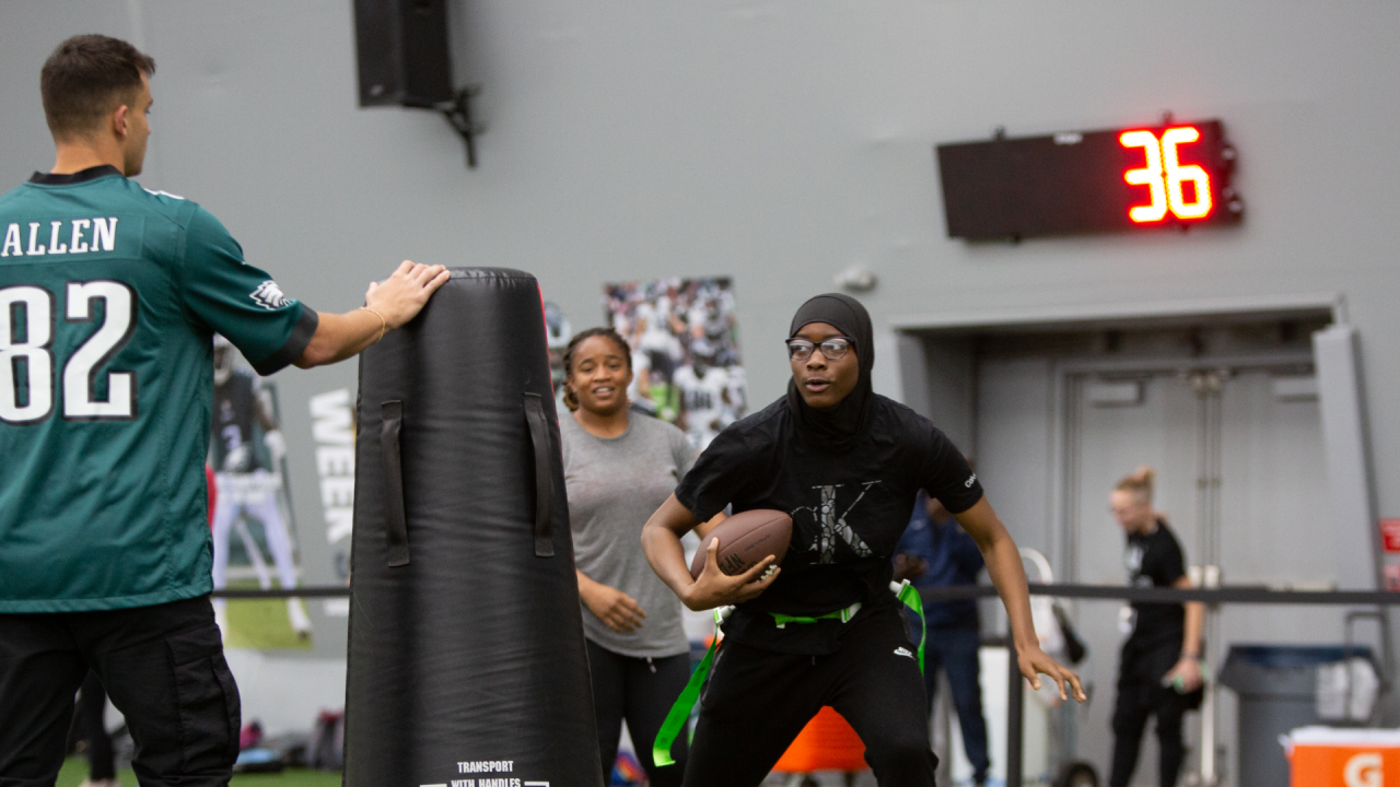 Carli Lloyd and the Eagles host girls flag football clinic