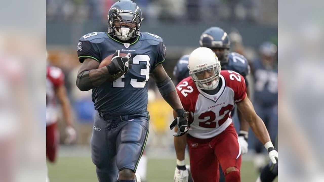 Philadelphia Eagles FB Leonard Weaver (43) runs with the ball during the  first half of an NFL football game against the Washington Redskins ,  Sunday, Nov. 29, 2009, in Philadelphia. (AP Photo/Mel