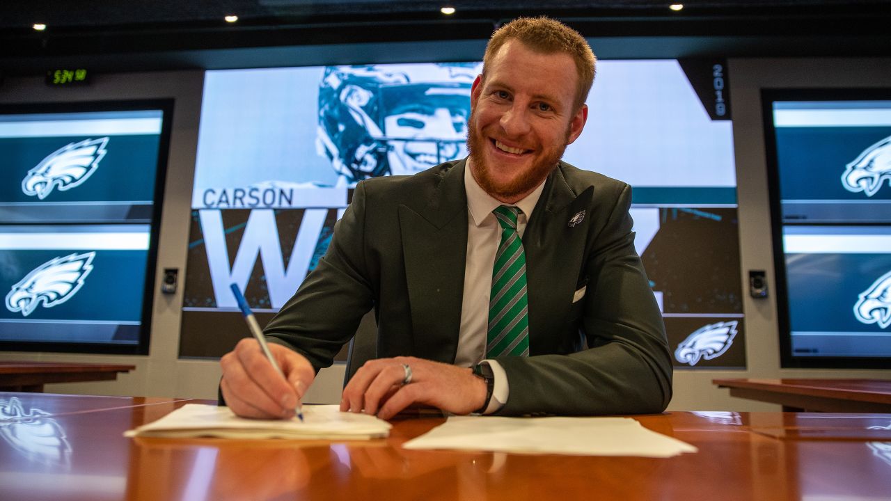 Carson Wentz, Eagles officially agree to terms on long-term contract  extension - Bleeding Green Nation