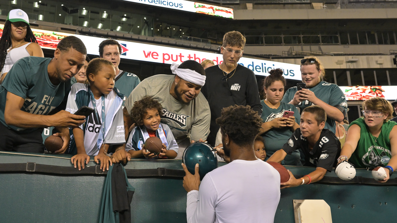 Philadelphia Eagles Camp Day 7: Roster Moves and 50,000 Fans at The Linc -  Notebook - Sports Illustrated Philadelphia Eagles News, Analysis and More