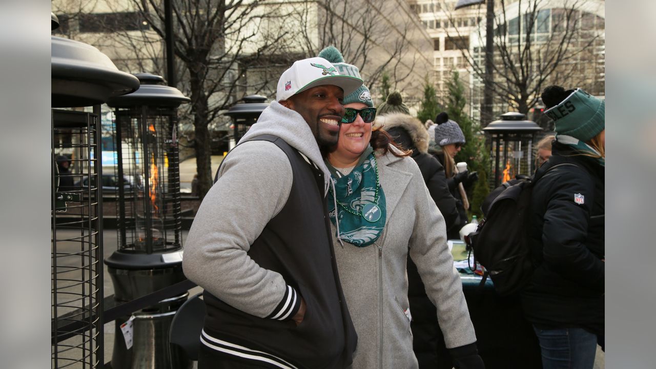 Comcast Hosts Eagles Pep Rally Ahead of Sunday's Season Opener