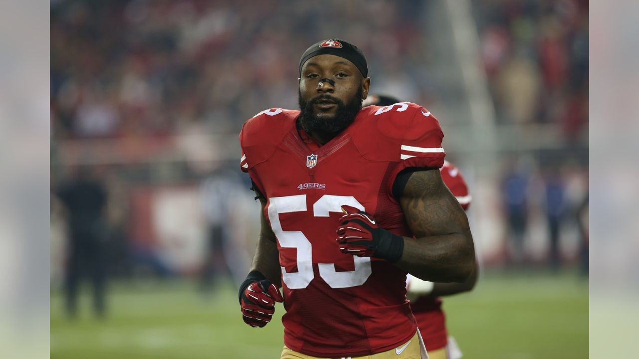 Helmet Stalker on X: 49ers LB Navorro Bowman warms up with an