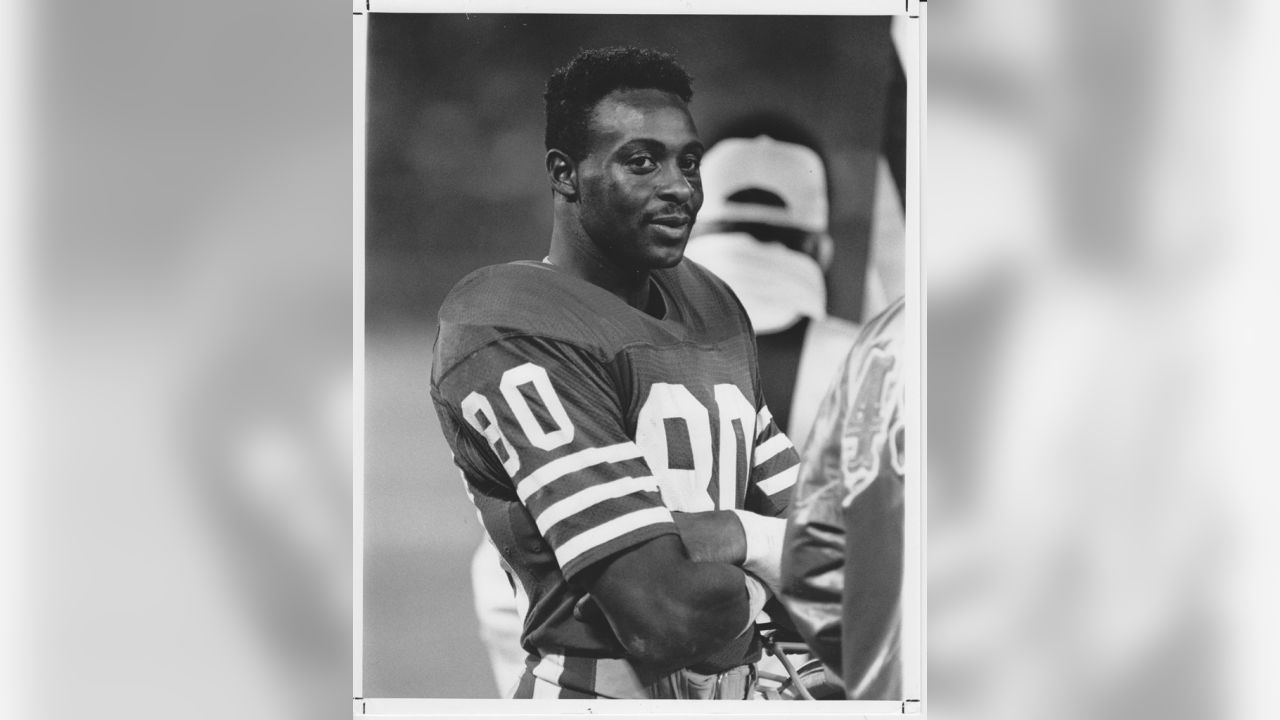 This Date in 49er History - #OTD Sept. 5, 1994 Jerry Rice becomes the NFL's  all-time touchdown leader with a dazzling 38-yard catch from Steve Young in  a 44-14 win over the