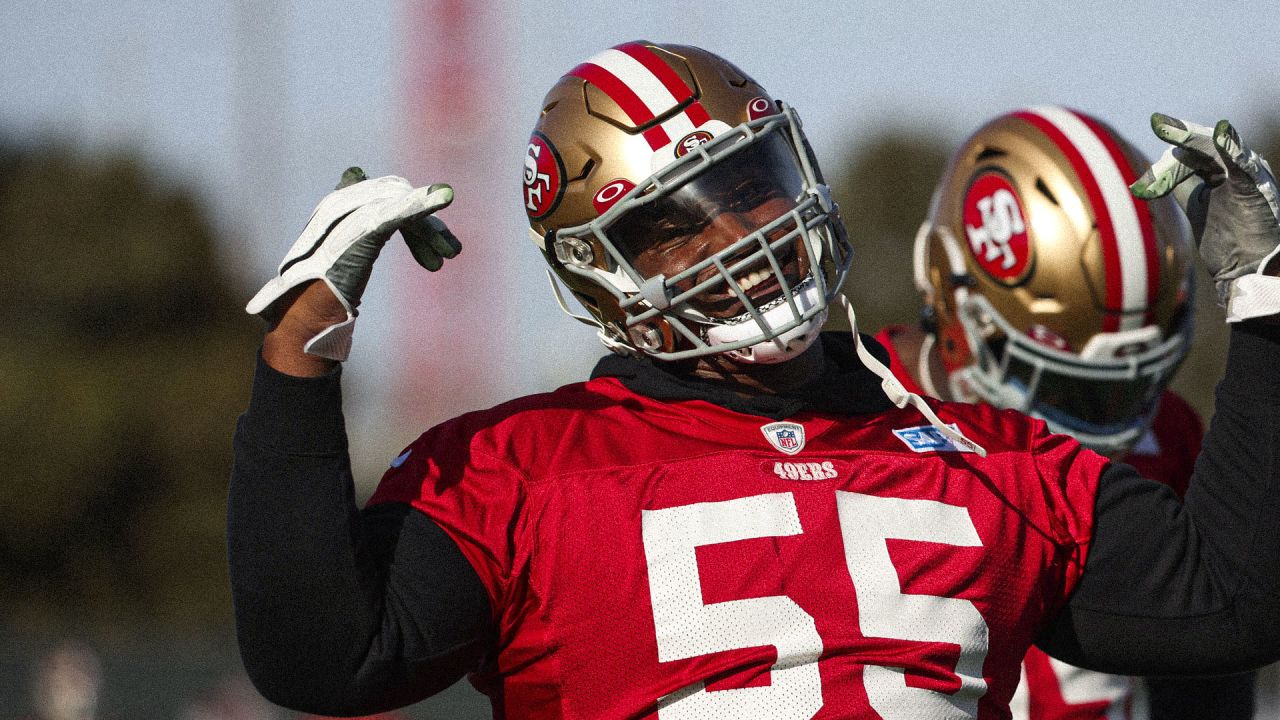 Las Vegas, Nevada, USA. 5th Feb, 2022. San Francisco 49ers wide receiver Deebo  Samuel (19) signing autographs during the NFC Pro Bowl Practice at Las  Vegas Ballpark in Las Vegas, Nevada. Darren