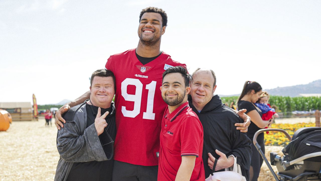 Off the Field: 49ers Players Embrace Halloween Spirit at Pumpkin Patch 