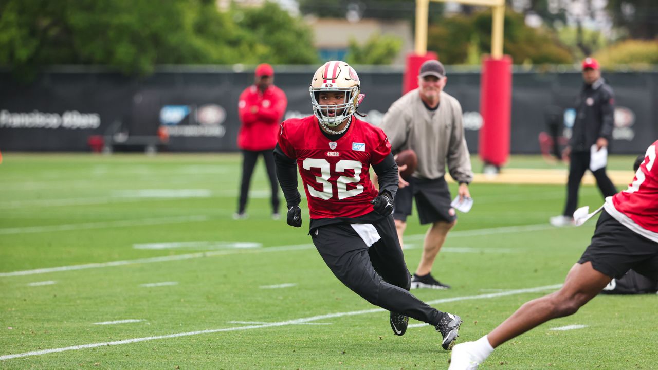 49ers' Kyle Juszczyk proud of Ty Davis-Price for Year 2