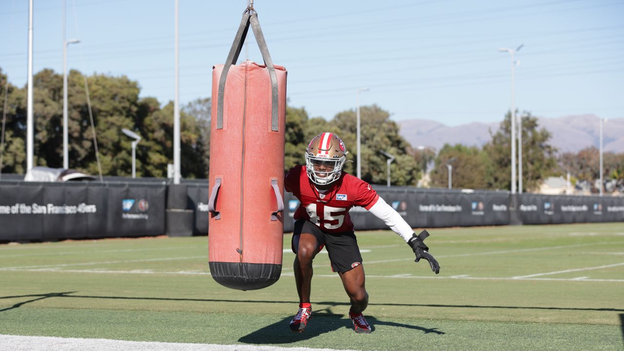 49ers live updates: Lance, 49ers take on Bears in Chicago downpour