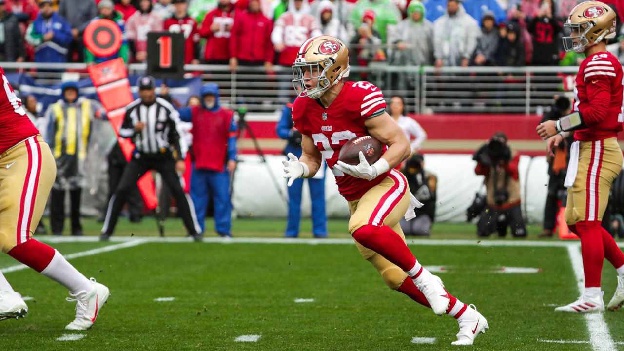 San Francisco 49ers Javon Kinlaw (99) reacts after a play during an NFL  football game against the Seattle Seahawks, Sunday, October 3, 2021, in  Santa Clara, Calif. (AP Photo/Scot Tucker Stock Photo - Alamy