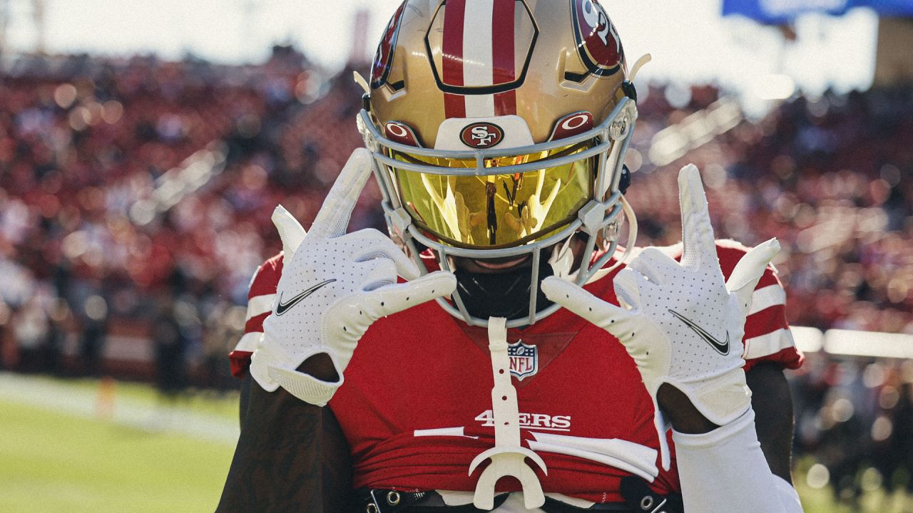 Niners WR Deebo Samuel sports ridiculously high-fashion visor for