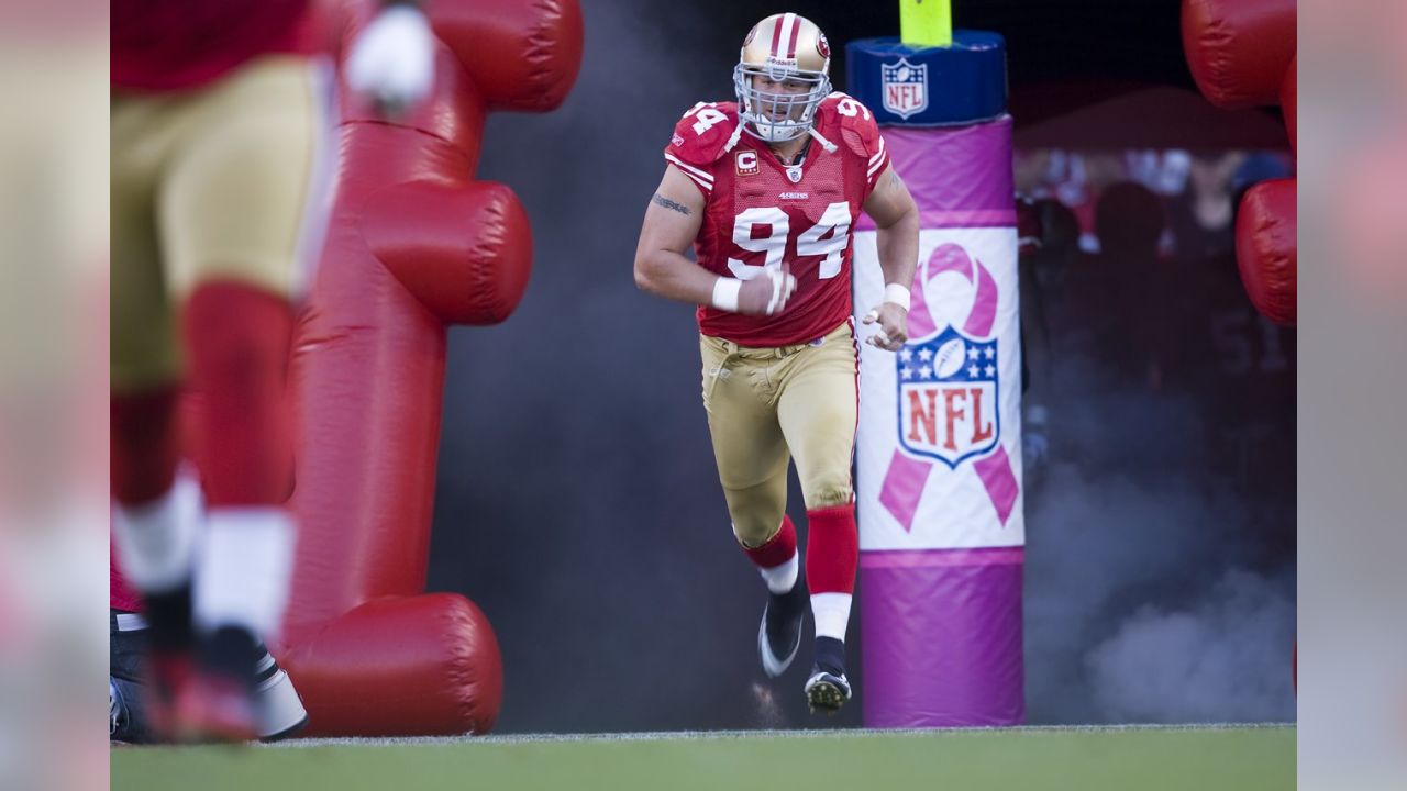 Justin Smith the Same 'Dude' after 14 NFL Seasons