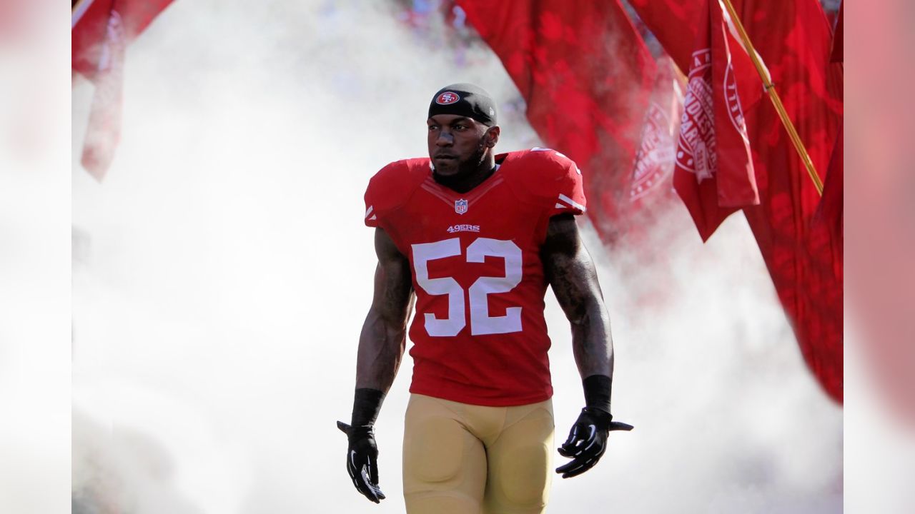 49ers' Patrick Willis playing with pins inserted in broken hand – East Bay  Times