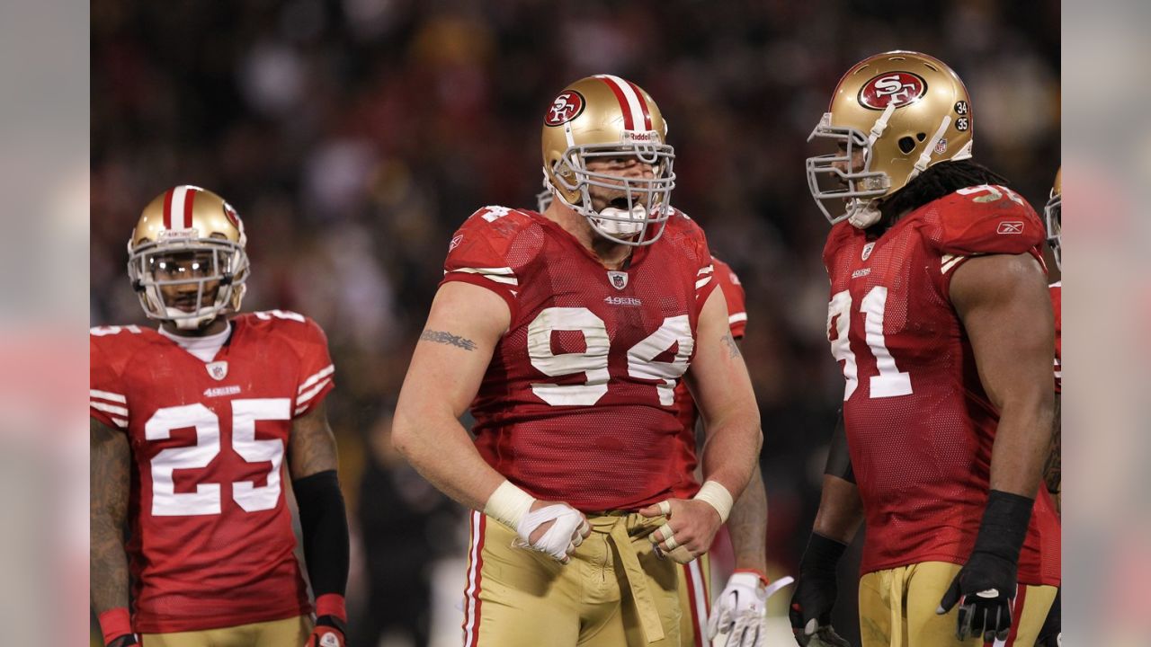 49ers' Justin Smith calls it quits after stellar 14-year career