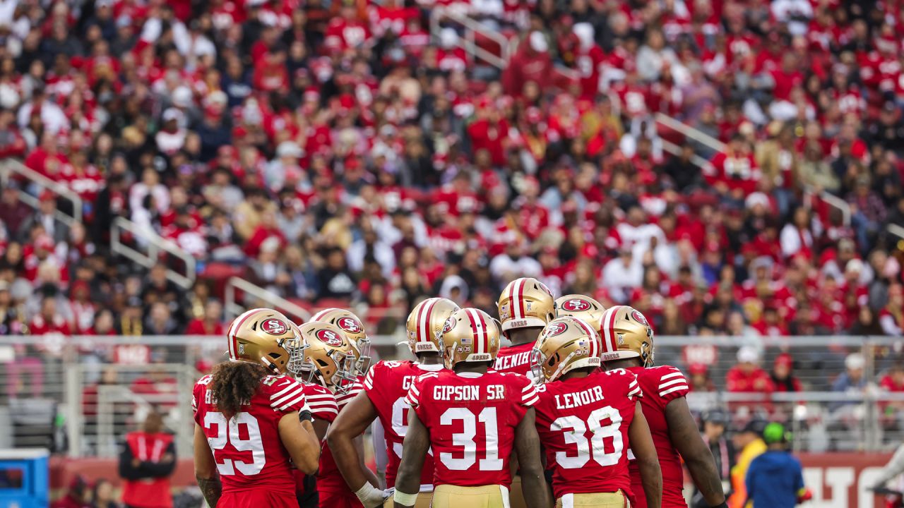 Photos from San Francisco 49ers now 7-4 with 13-0 shutout win over New  Orleans Saints