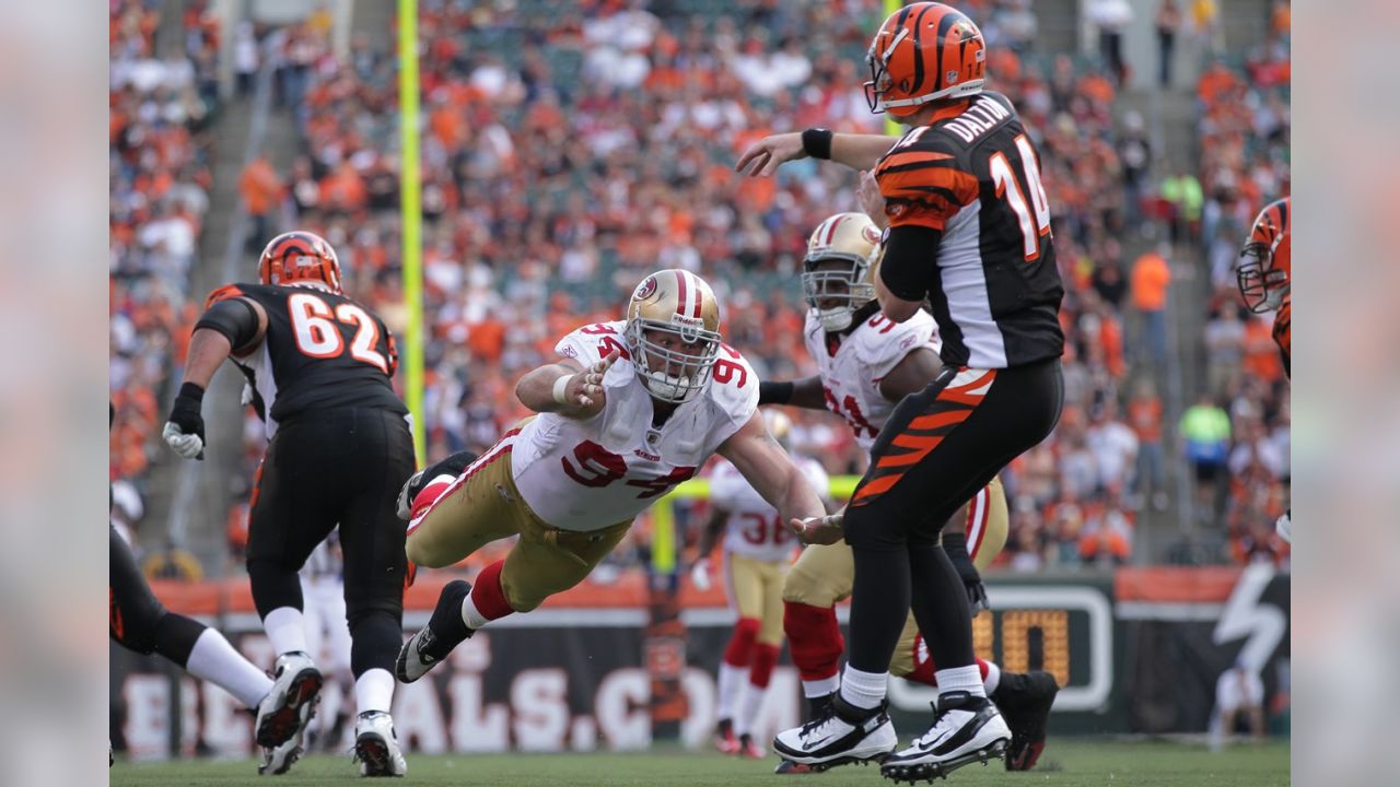 San Francisco 49ers on X: View rare and behind-the-scenes images from Justin  Smith's 14th @nfl season.   / X