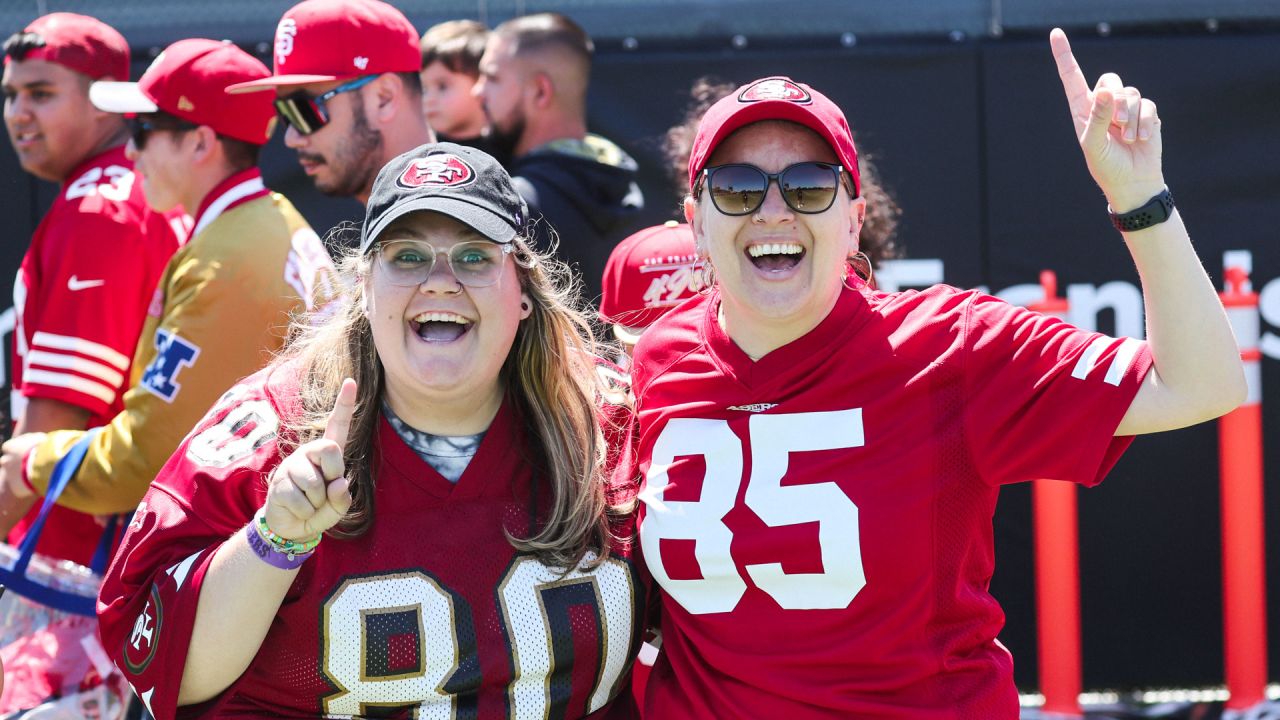 \ud83c\udfdf\ufe0f 49ers Faithful Bring the Energy to Training Camp