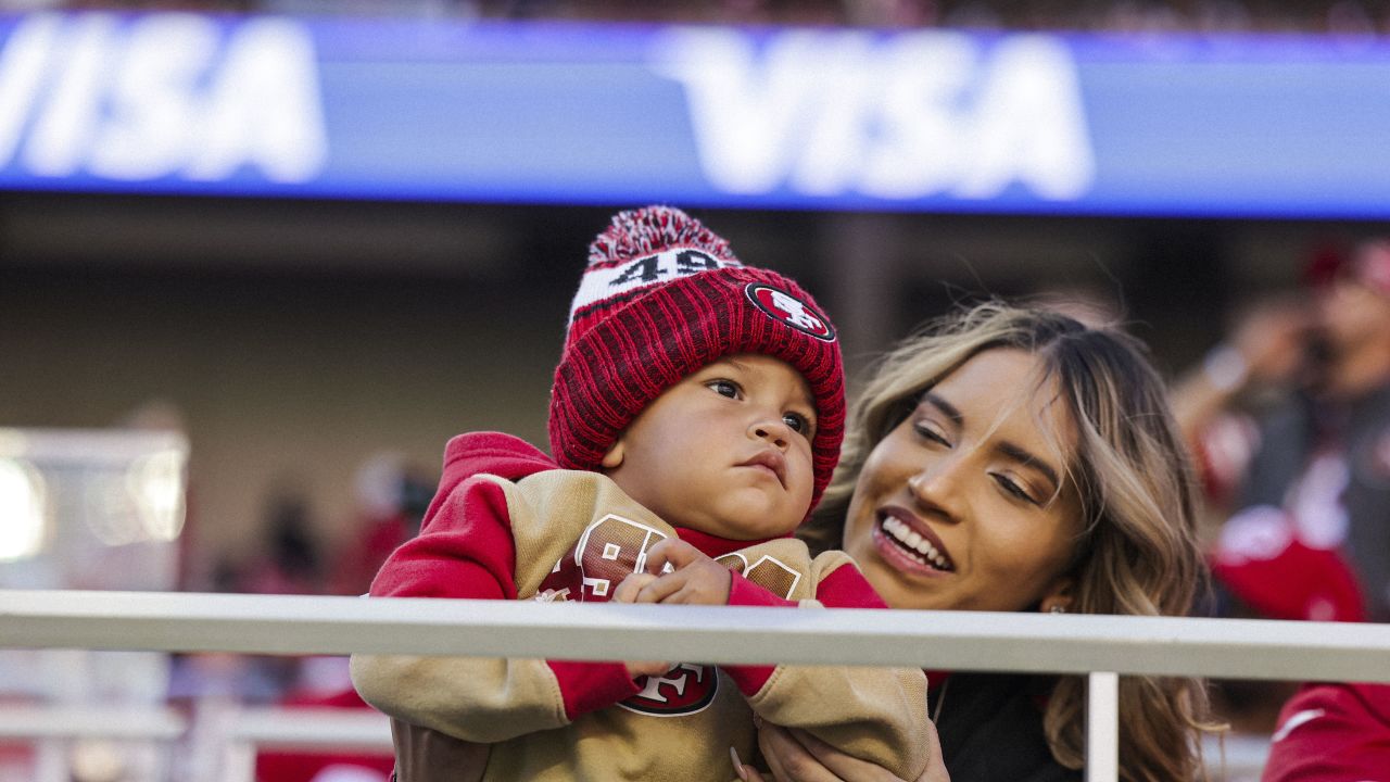 49ers' Deebo Samuel hampered by hamstring injury; Kyle Juszczyk has surgery