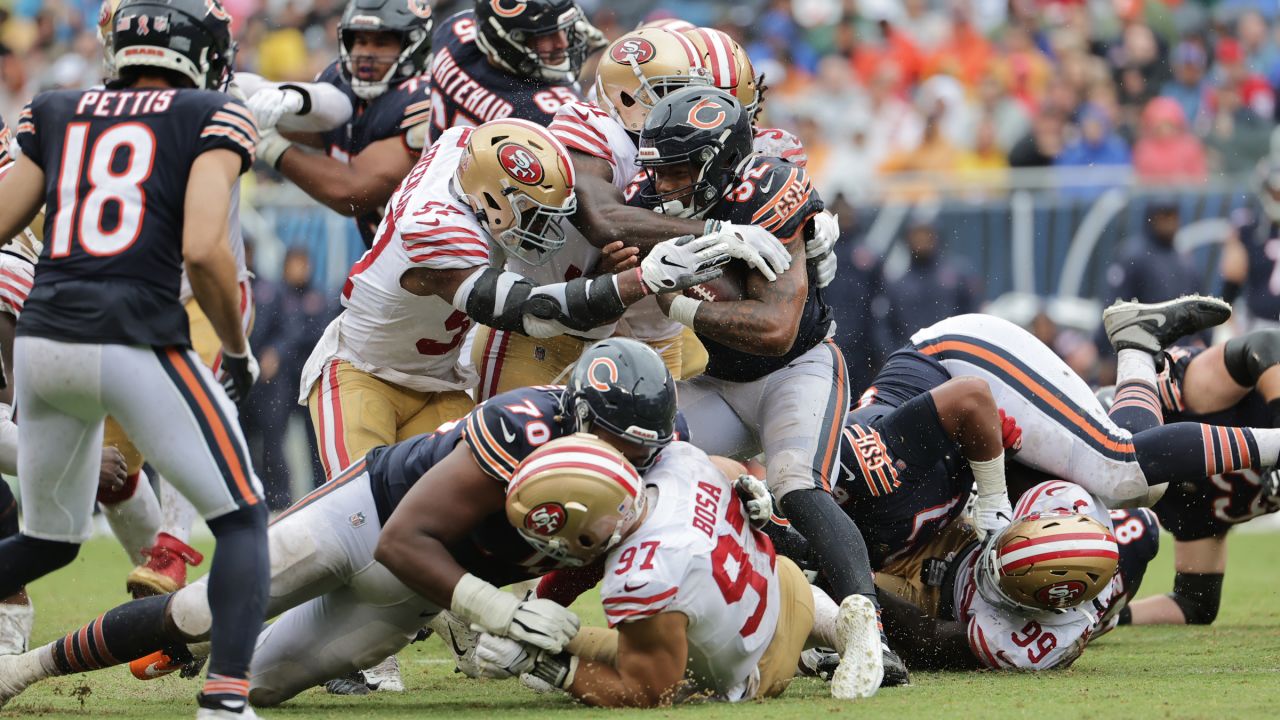 Chicago, United States. 29th Sep, 2019. Chicago Bears defensive tackle Nick  Williams (97) celebrate a defensive play against the Minnesota Vikings  during the second half of an NFL game at Soldier Field