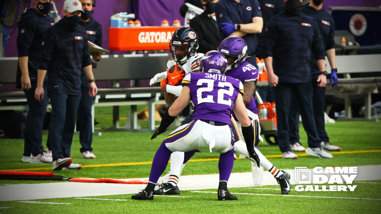 Chicago, United States. 29th Sep, 2019. Injured Chicago Bears quarterback  Mitchell Trubisky walks on the sidelines during the second half of an NFL  game against the Minnesota Vikings at Soldier Field in