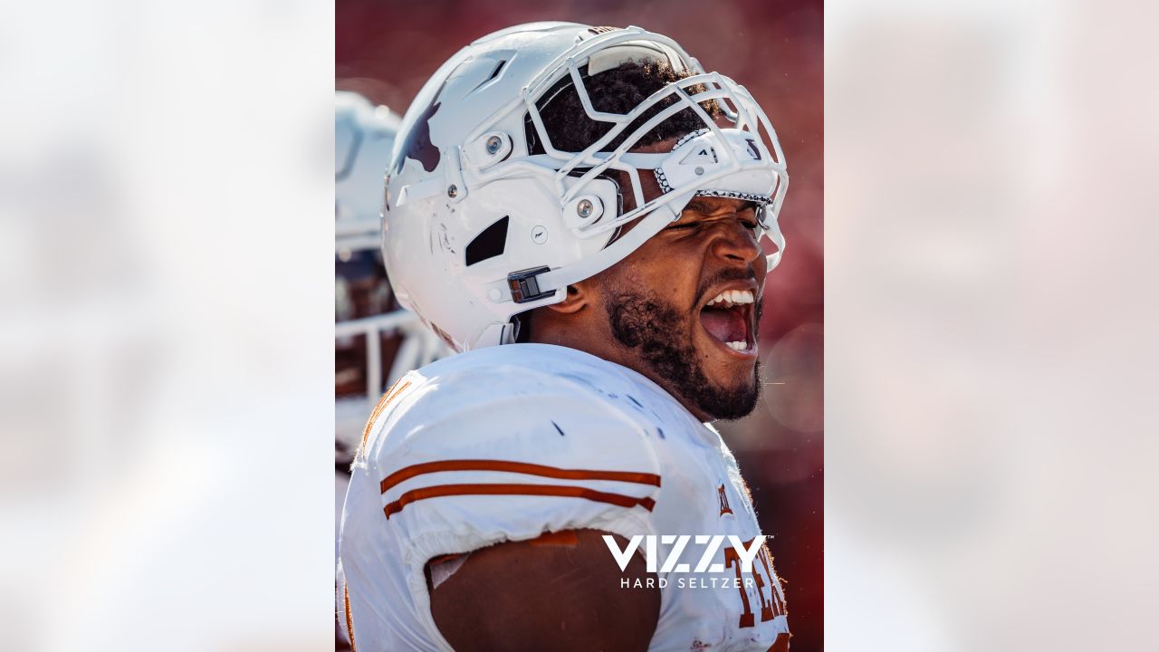 Chicago Bears 2023 Rookie Tryout, offensive lineman Alfred Edwards puts on  his helmet during the NFL football team's rookie minicamp at Halas Hall in  Lake Forest, Ill., Saturday, May 6, 2023. (AP