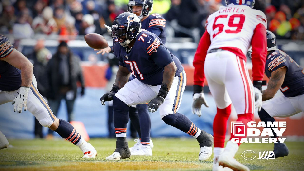 Bears rout Giants 29-3 in home finale