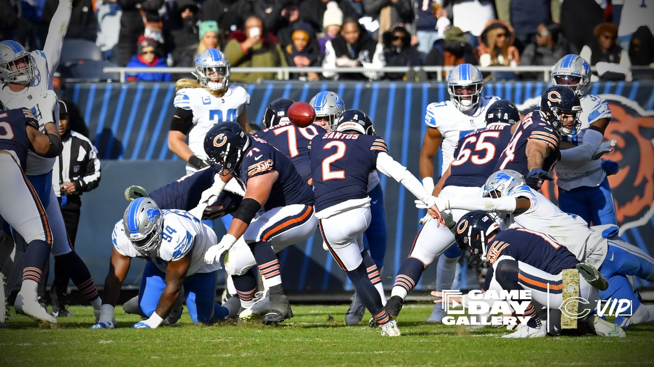 Chicago, Illinois, USA. 03rd Oct, 2021. - Bears #98 Bilal Nichols runs with  the ball during the NFL Game between the Detroit Lions and Chicago Bears at Soldier  Field in Chicago, IL.