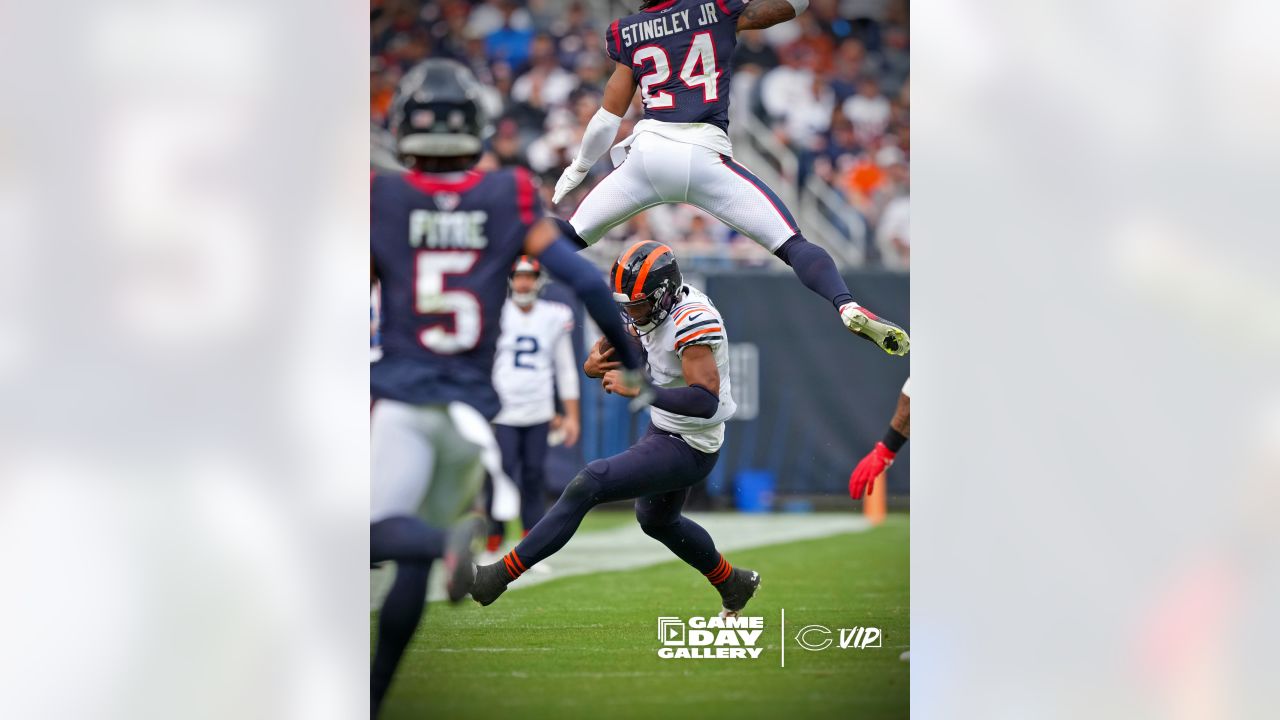 Chicago Latino Network - Two tickets to Houston Texans vs Chicago Bears  Sun., Sept. 25, 2022 at Soldier Field 12:00 p.m. 304 CLUB Row 1 (exclusive  access to indoor United Club lounge