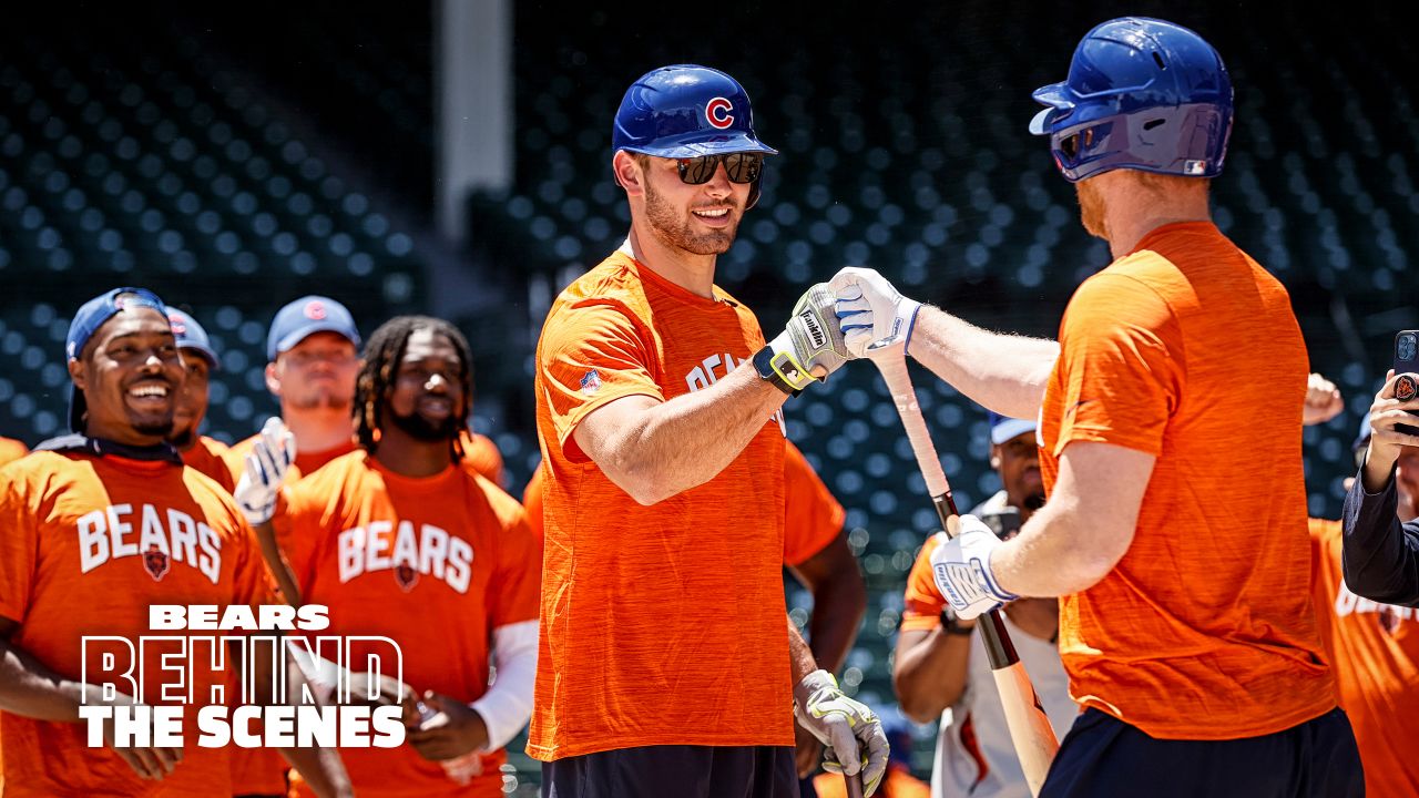 Bears hold team-bonding event at Wrigley Field