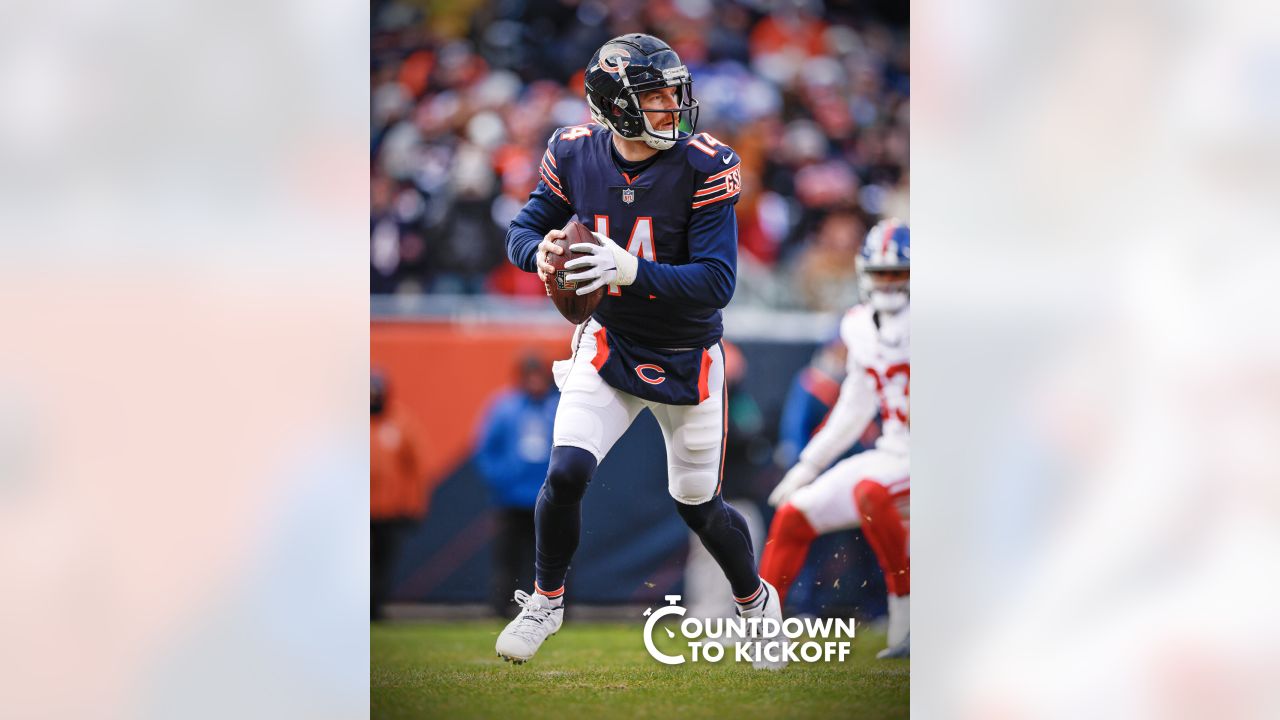 Bears rout Giants 29-3 in home finale