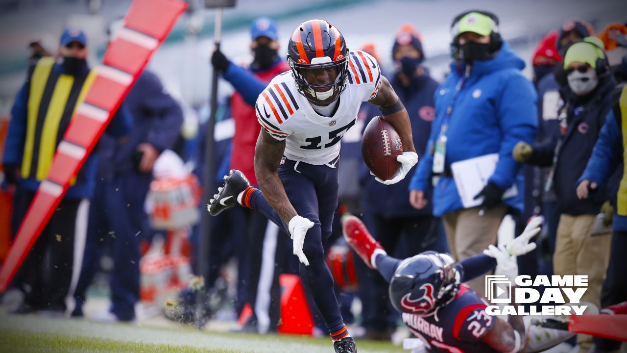 Bears Snap 6-Game Losing Streak, Blow Out Texans at Soldier Field